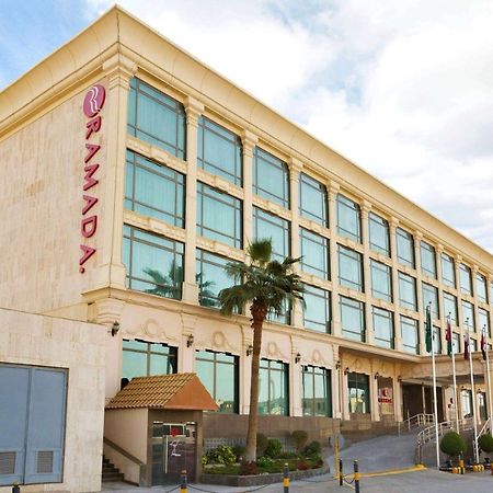 Ramada Riyadh Hotel Exterior foto