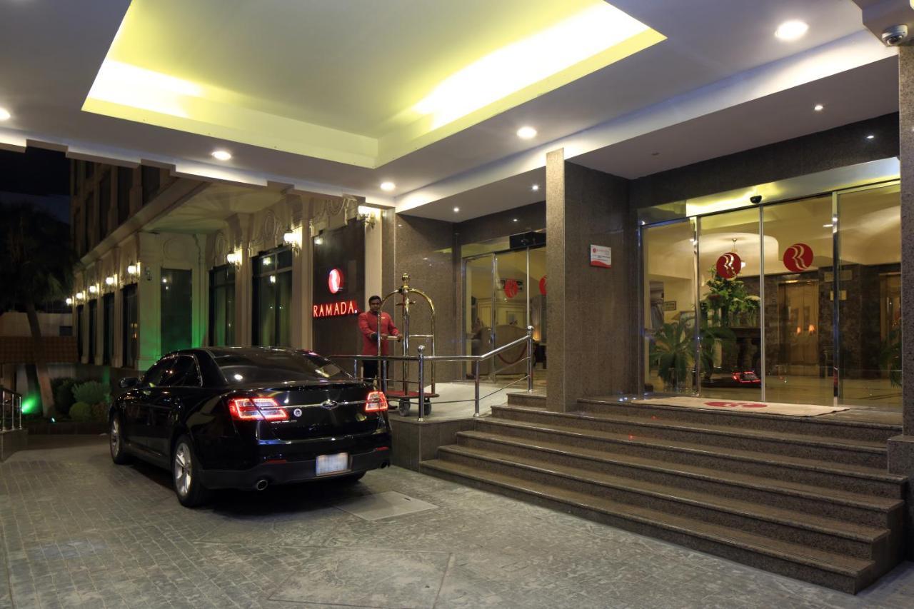 Ramada Riyadh Hotel Exterior foto