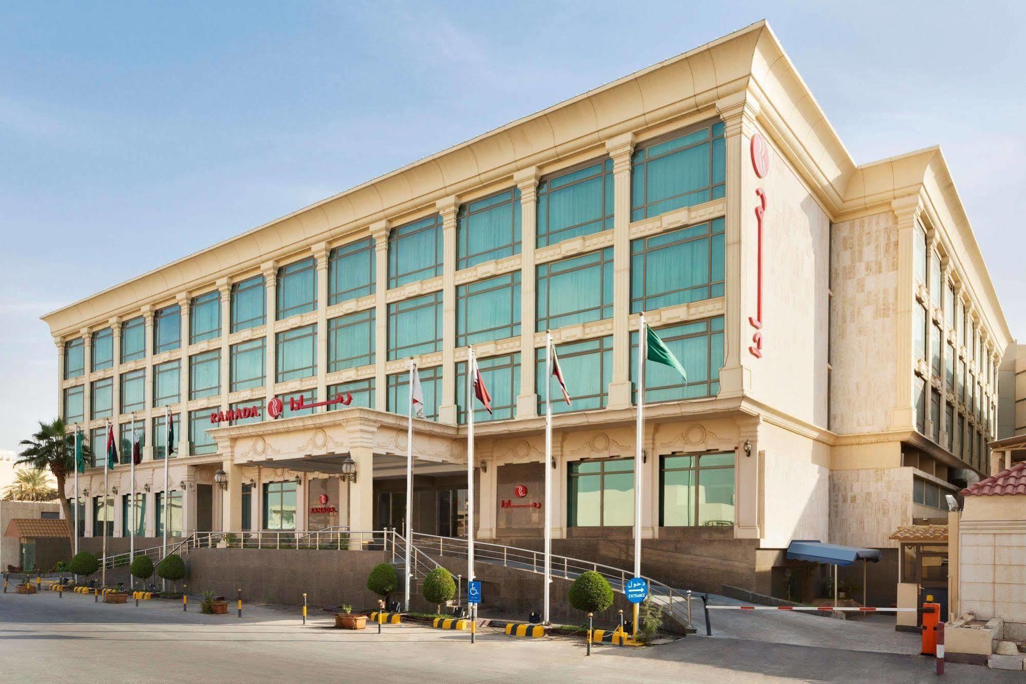 Ramada Riyadh Hotel Exterior foto